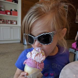 Meet your Posher, Stacy